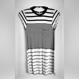 Brand: American Eagle Outfitters — Size: Medium — Condition: VGUC